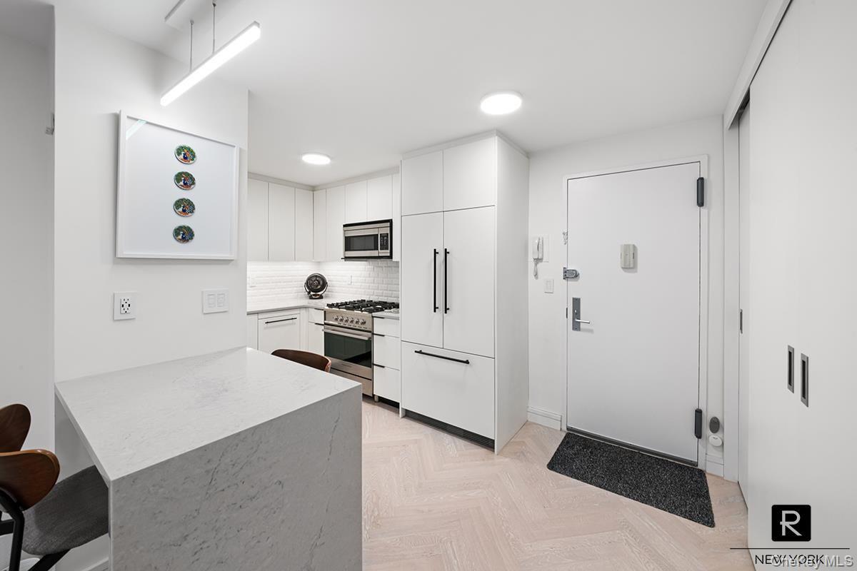 132 East 35th Street # 5-D, New York (Manhattan), NY 10016