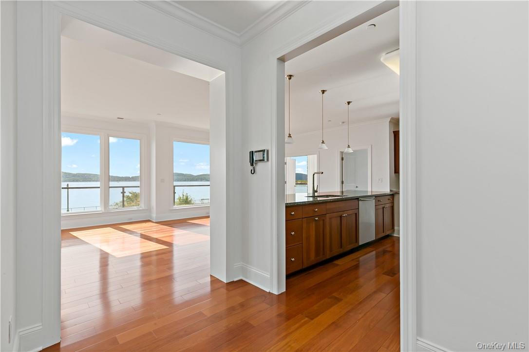 16 Rivers Edge Drive # 200, Tarrytown, NY 10591