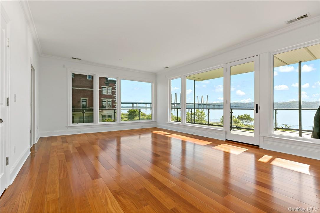 16 Rivers Edge Drive # 200, Tarrytown, NY 10591