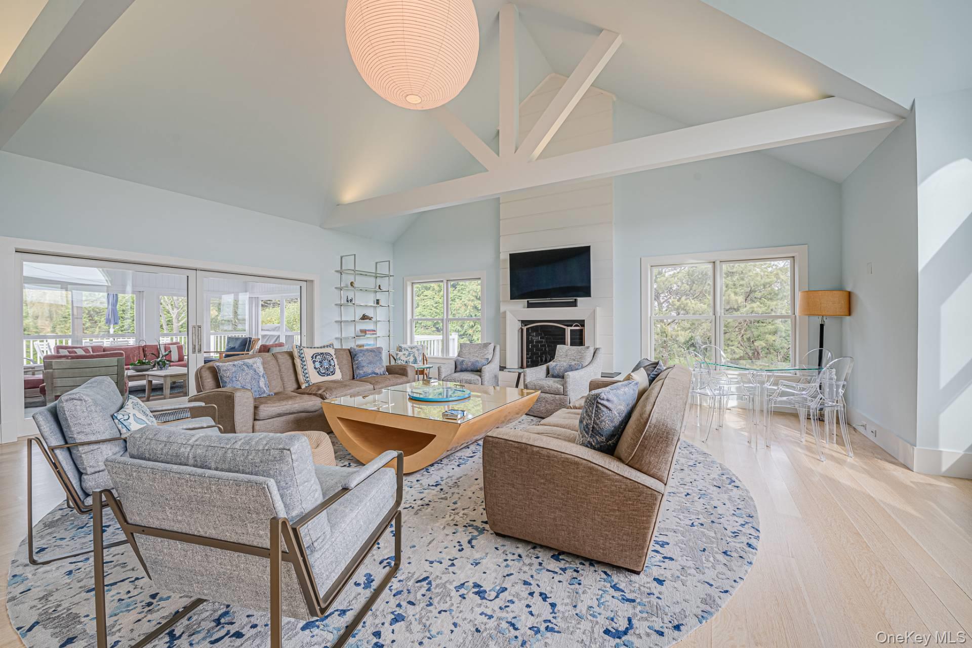 42 Exchange Place, Westhampton Beach, NY 11978