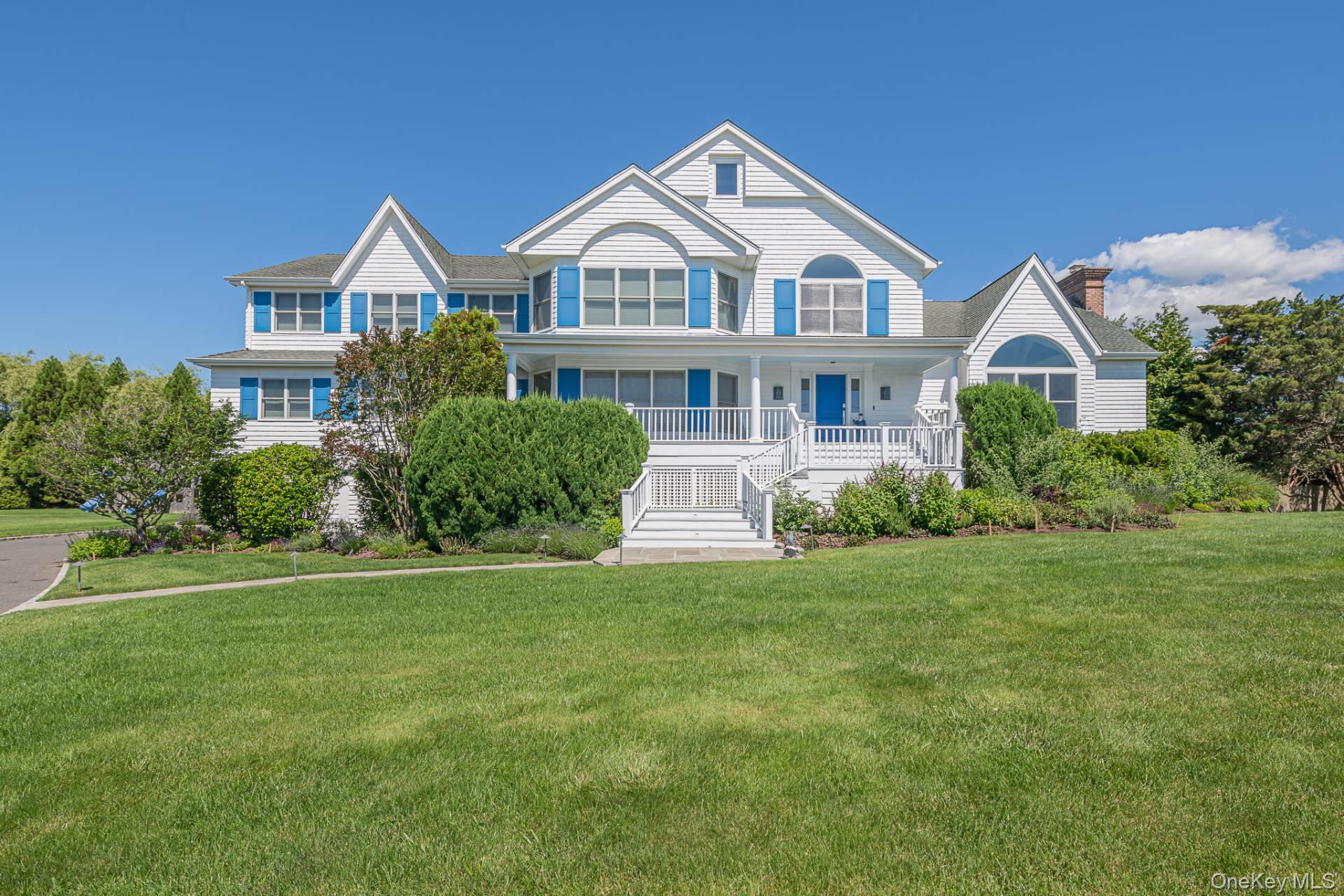 42 Exchange Place, Westhampton Beach, NY 11978