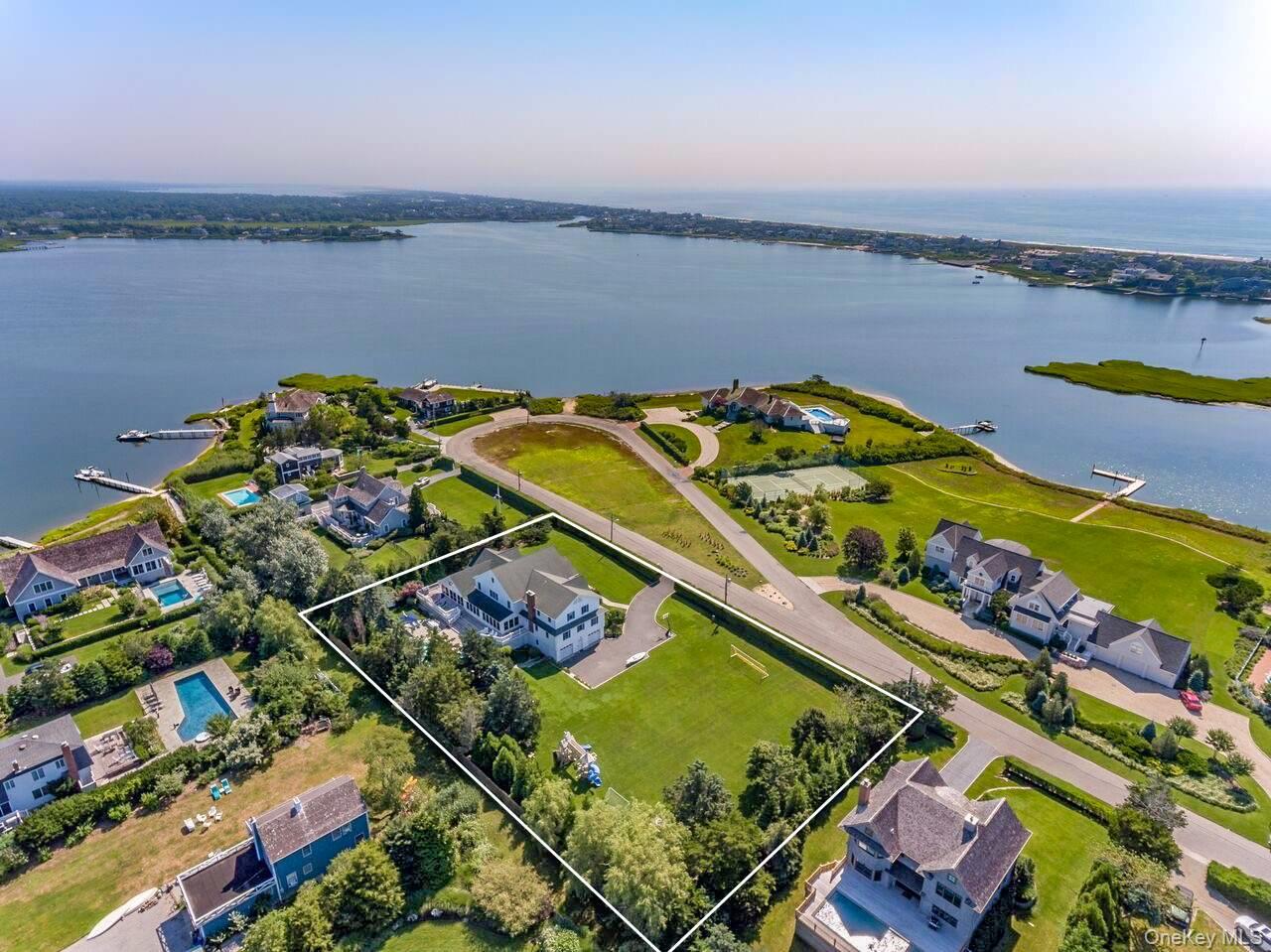 42 Exchange Place, Westhampton Beach, NY 11978