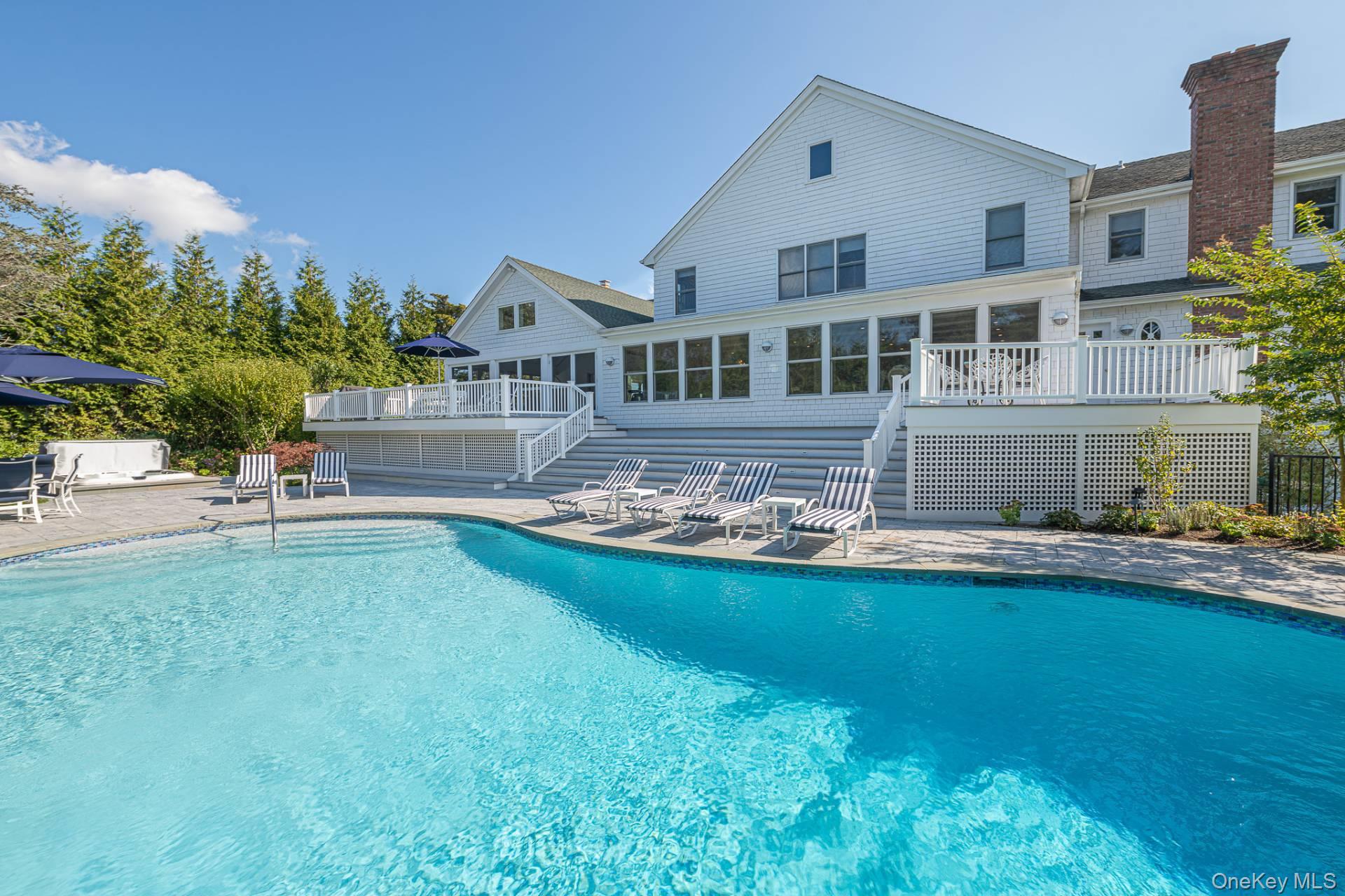 42 Exchange Place, Westhampton Beach, NY 11978