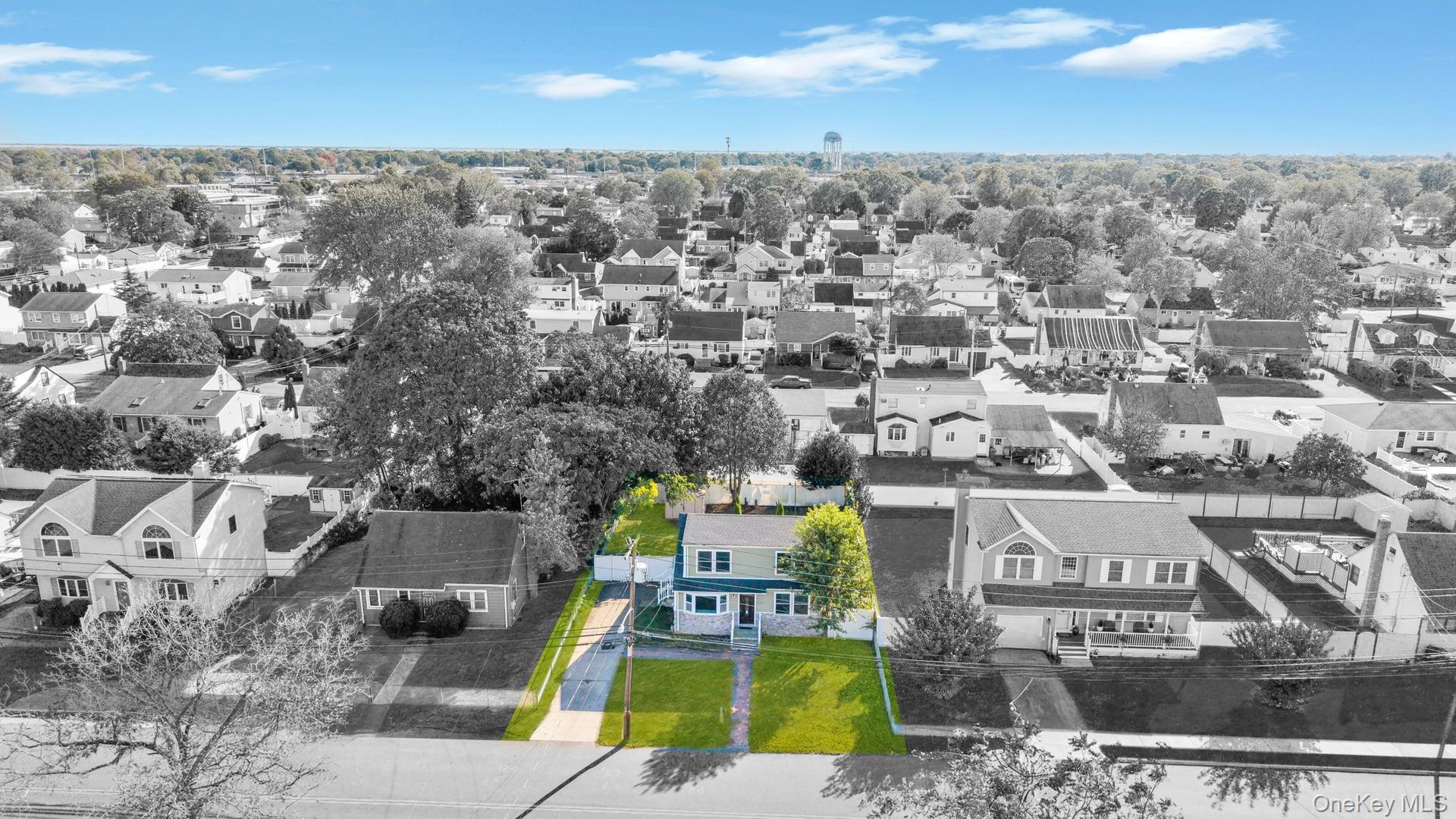 259 35th Street, Lindenhurst, NY 11757