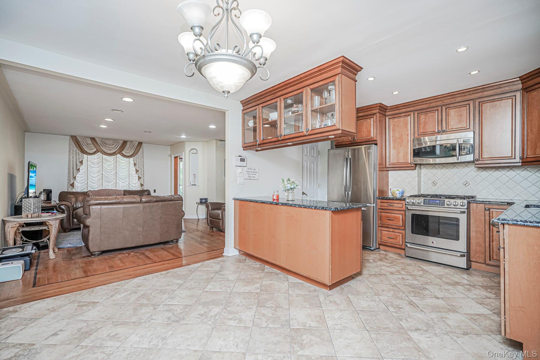 8907 16th Avenue, Brooklyn, NY 11214