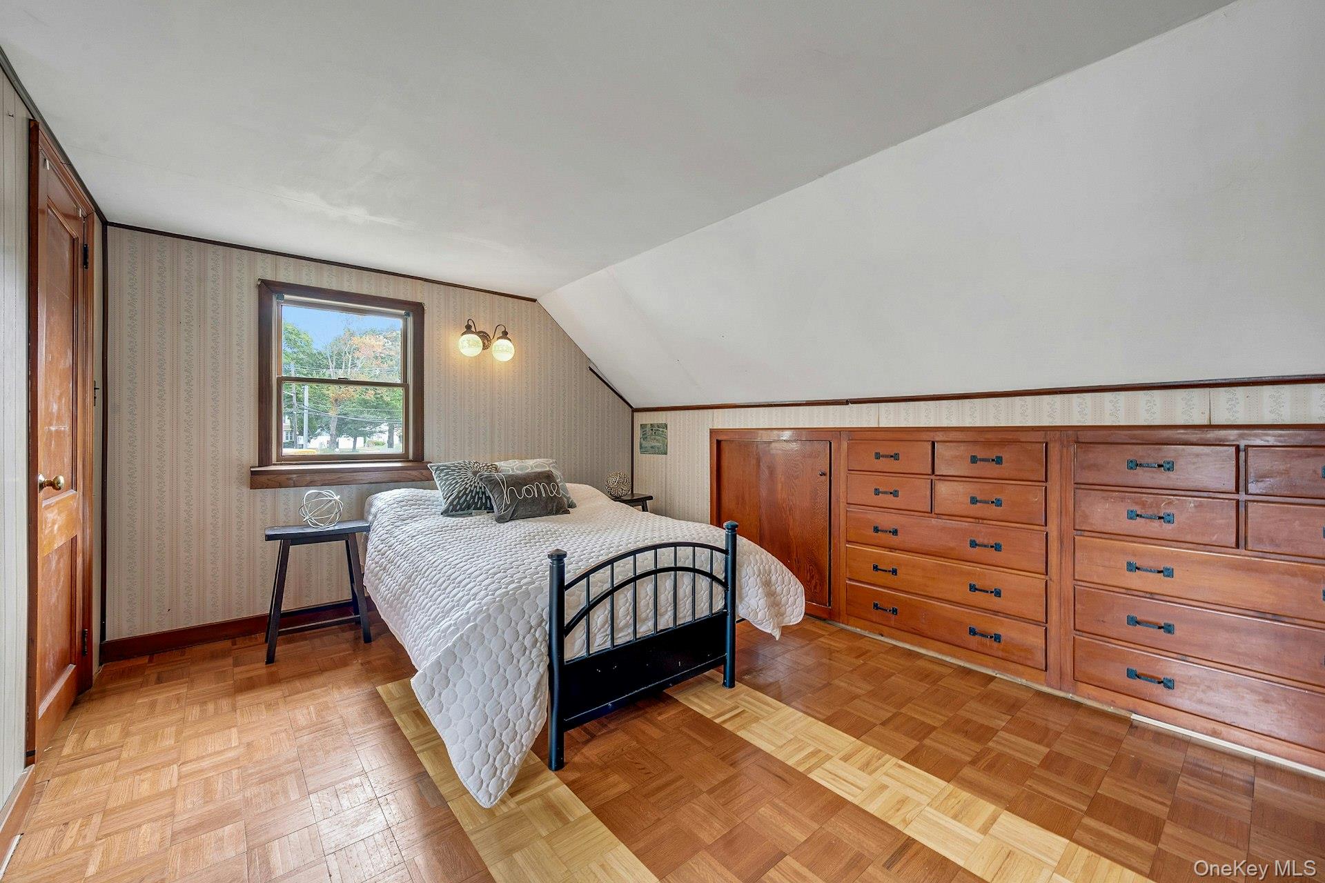 217 W Washington Avenue, Pearl River, NY 10965