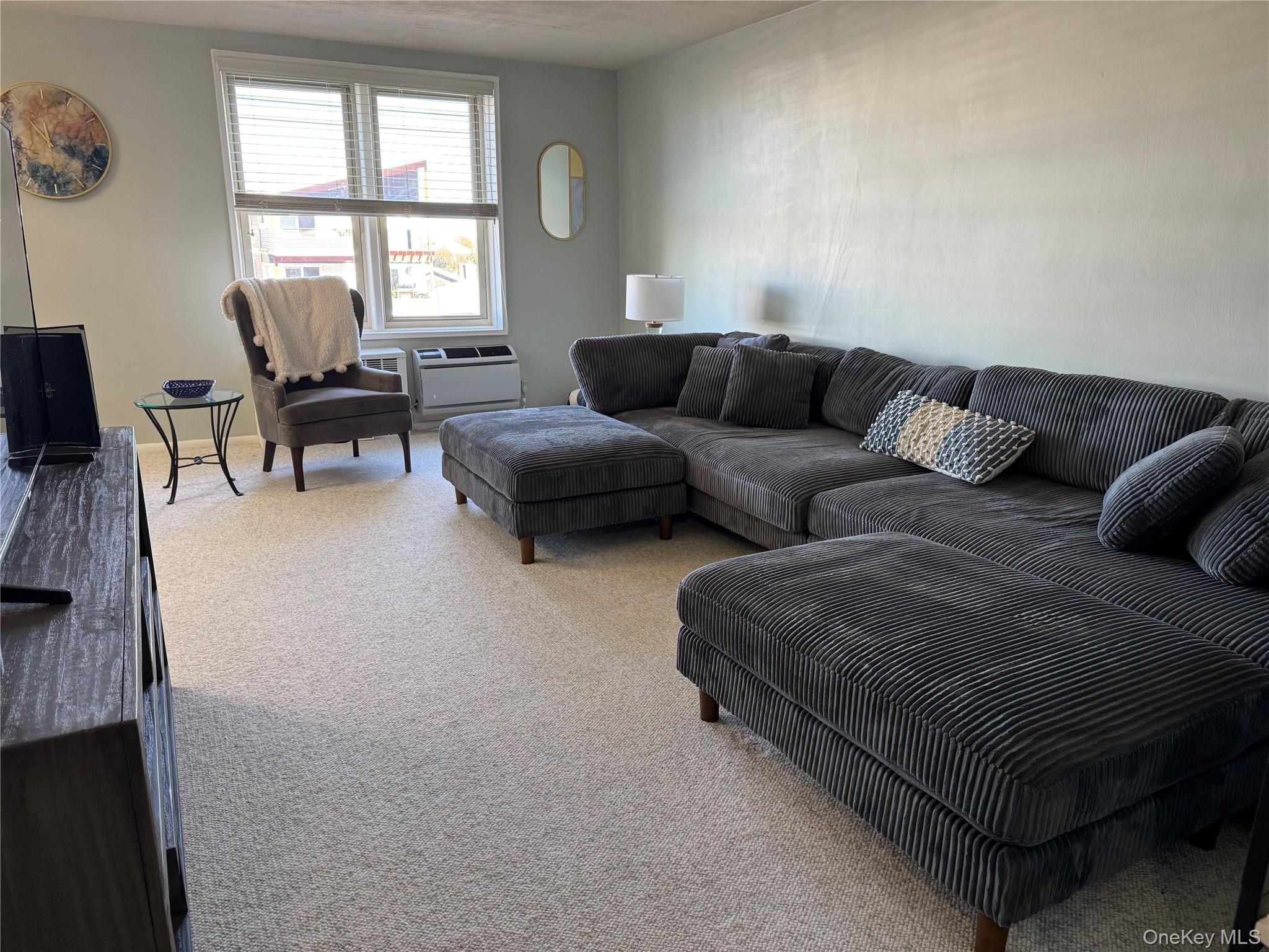 560 W Broadway # 3H, Long Beach, NY 11561