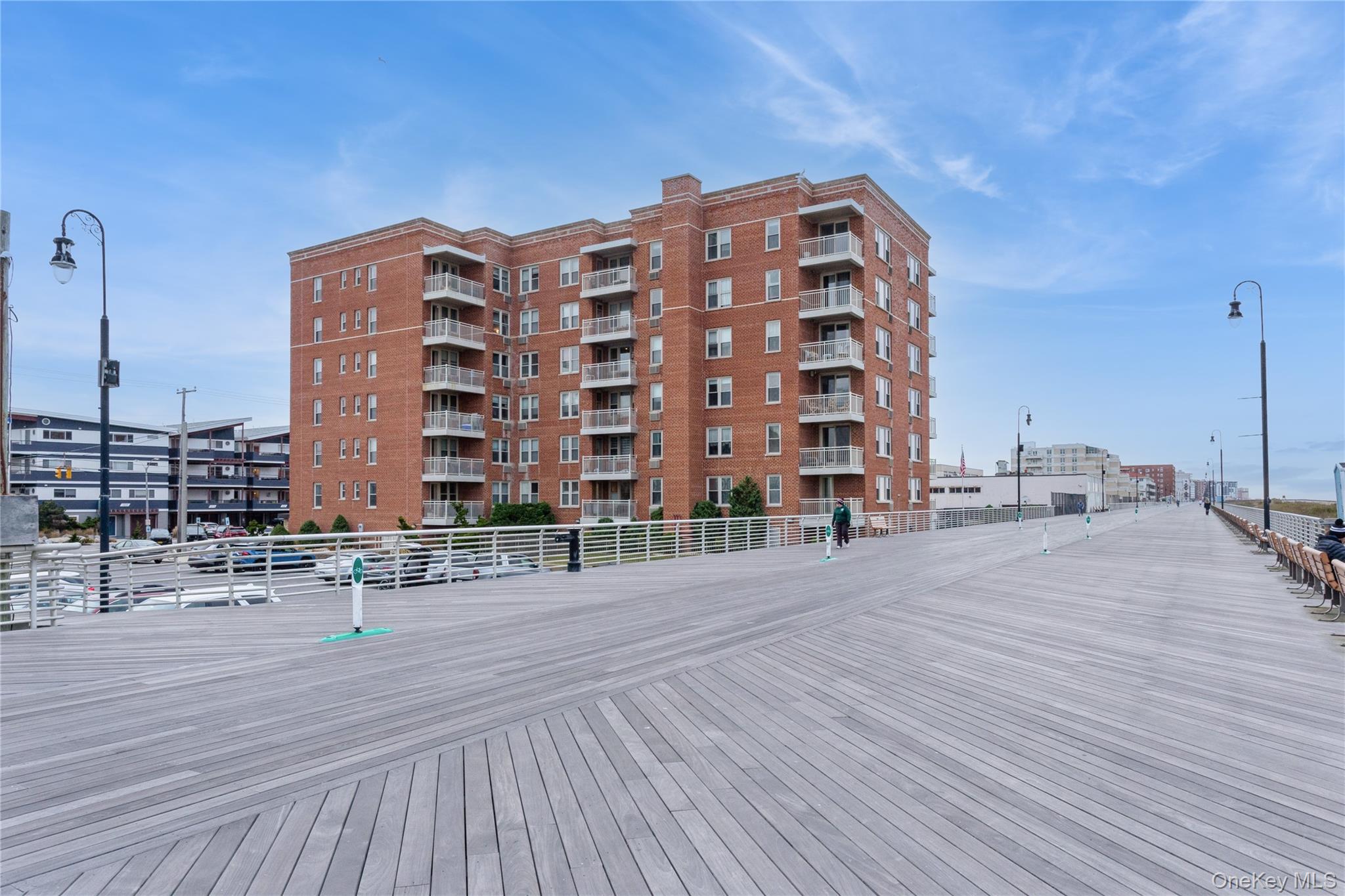 560 W Broadway # 3H, Long Beach, NY 11561