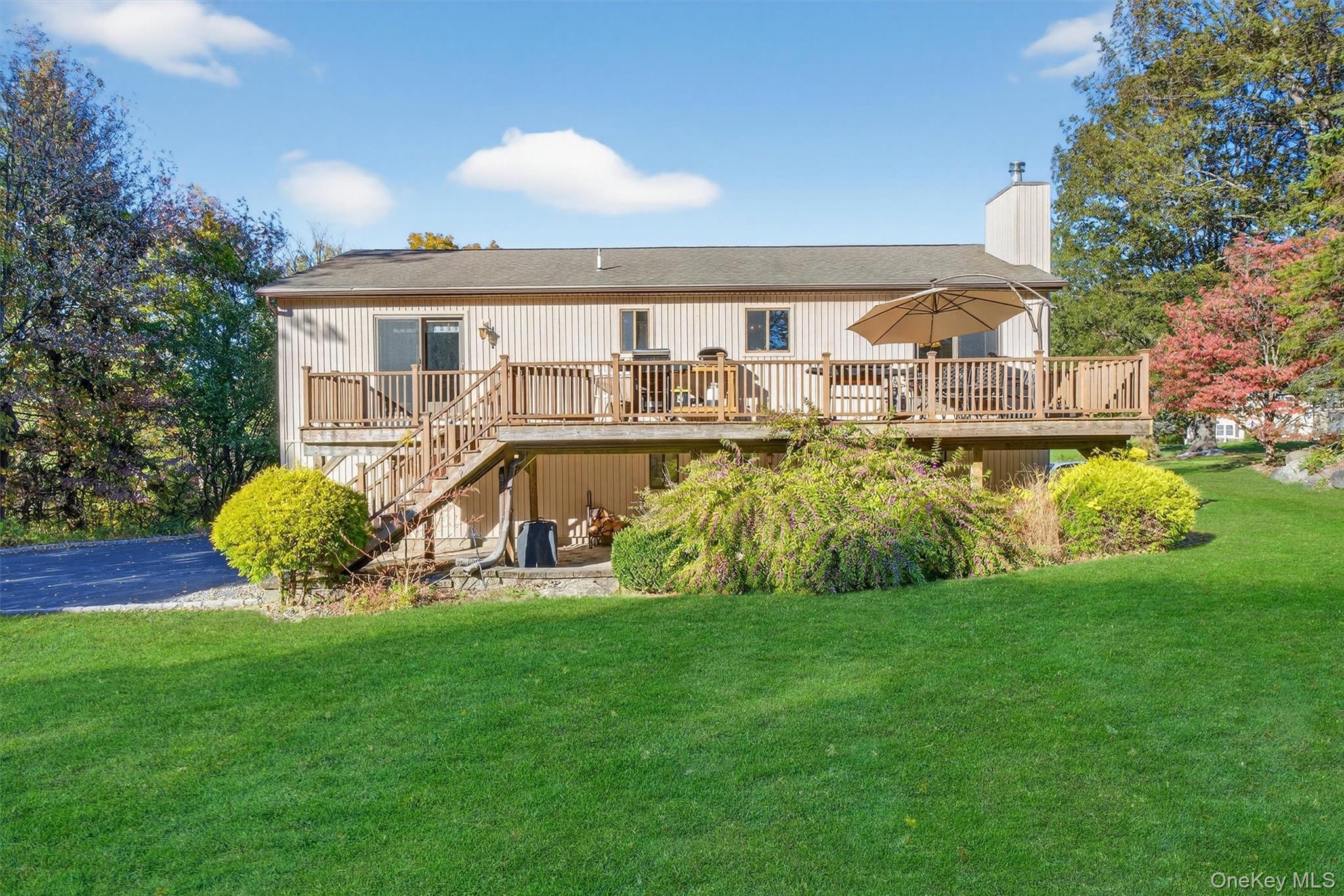 33 Santino Court, Mahopac, NY 10541