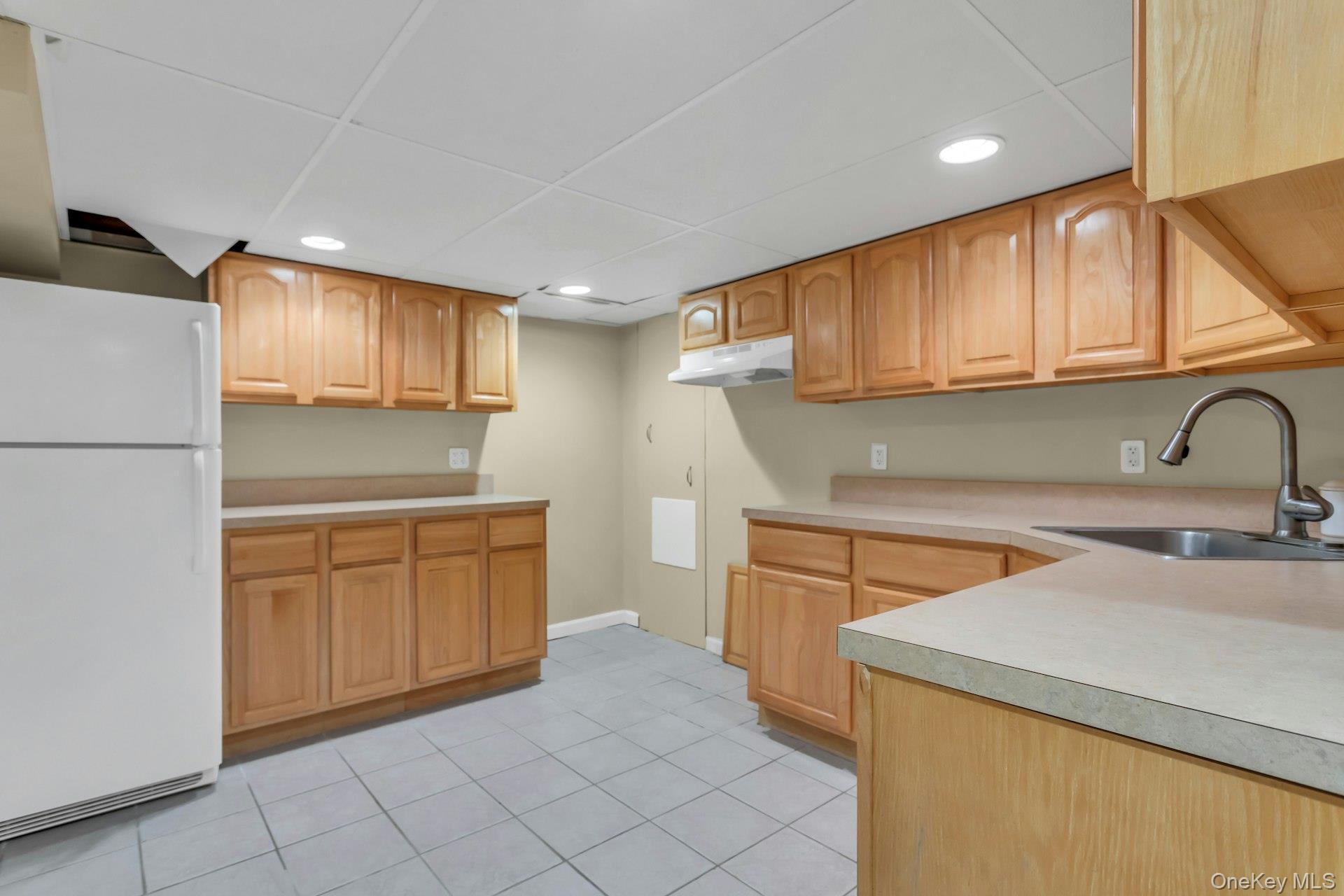 4 Timber Road, Glen Cove, NY 11542