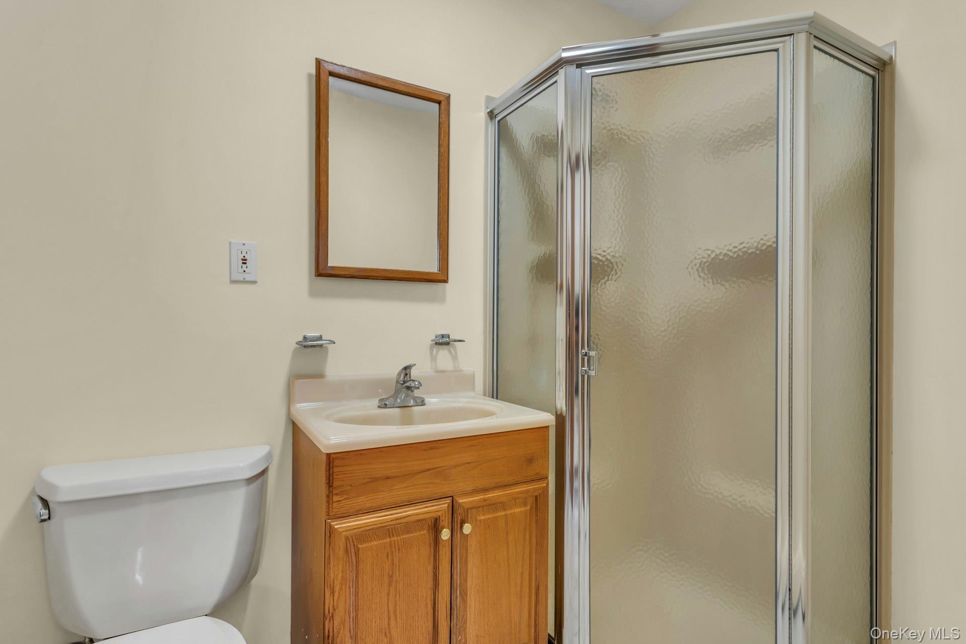 4 Timber Road, Glen Cove, NY 11542