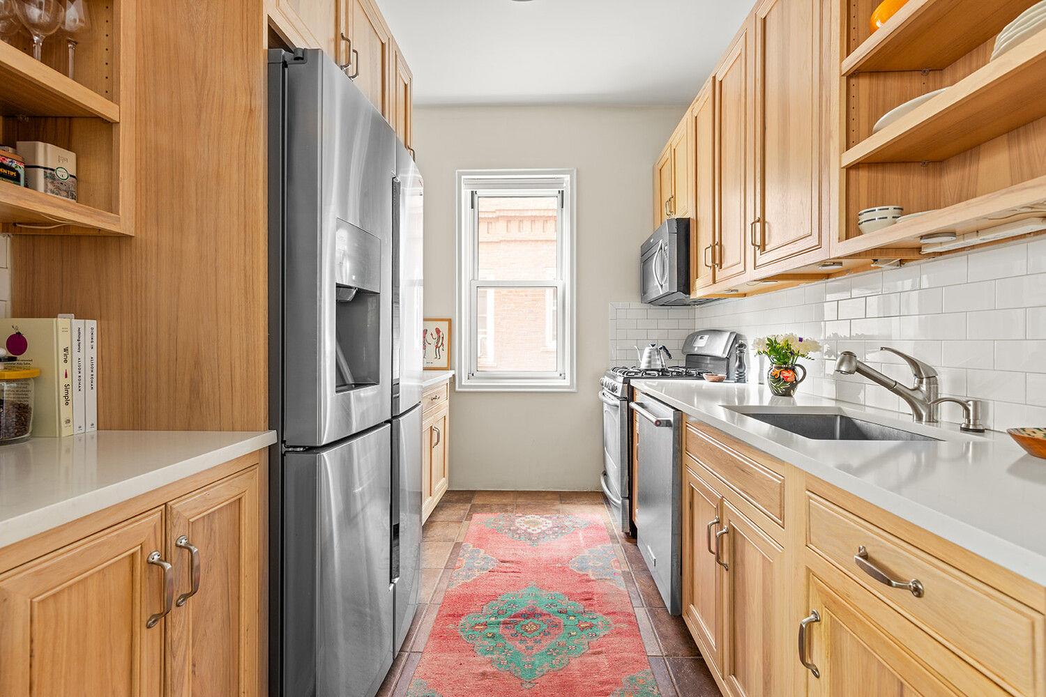 25 PLAZA Street W # 1J, Brooklyn, NY 11217