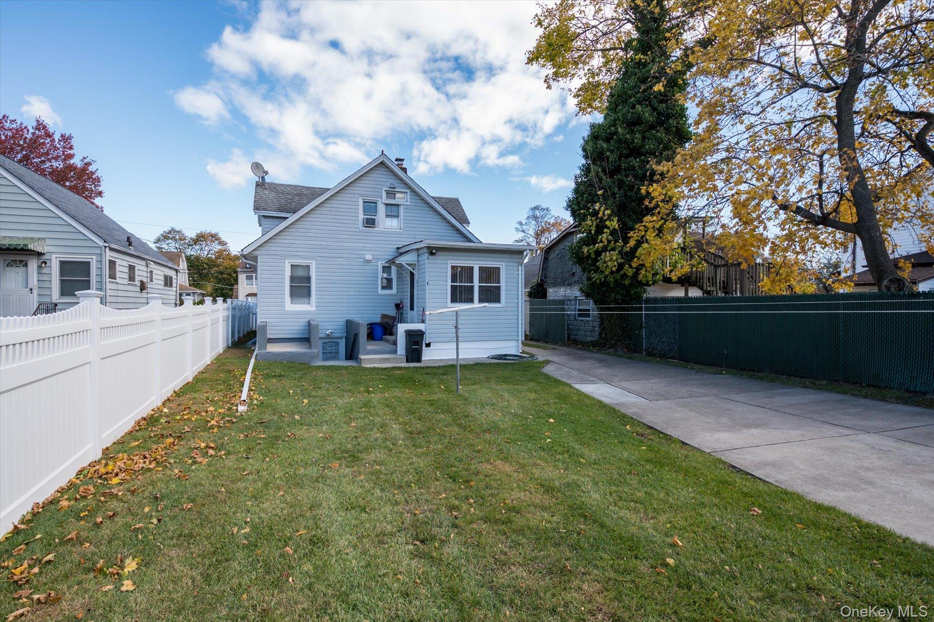 247 N Columbus Avenue, Freeport, NY 11520