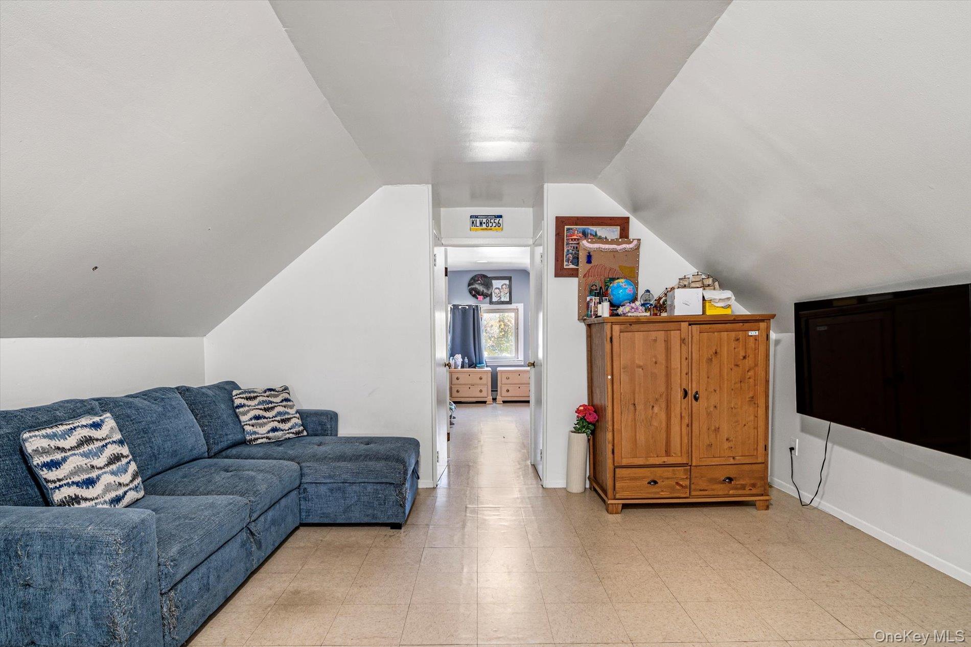 247 N Columbus Avenue, Freeport, NY 11520