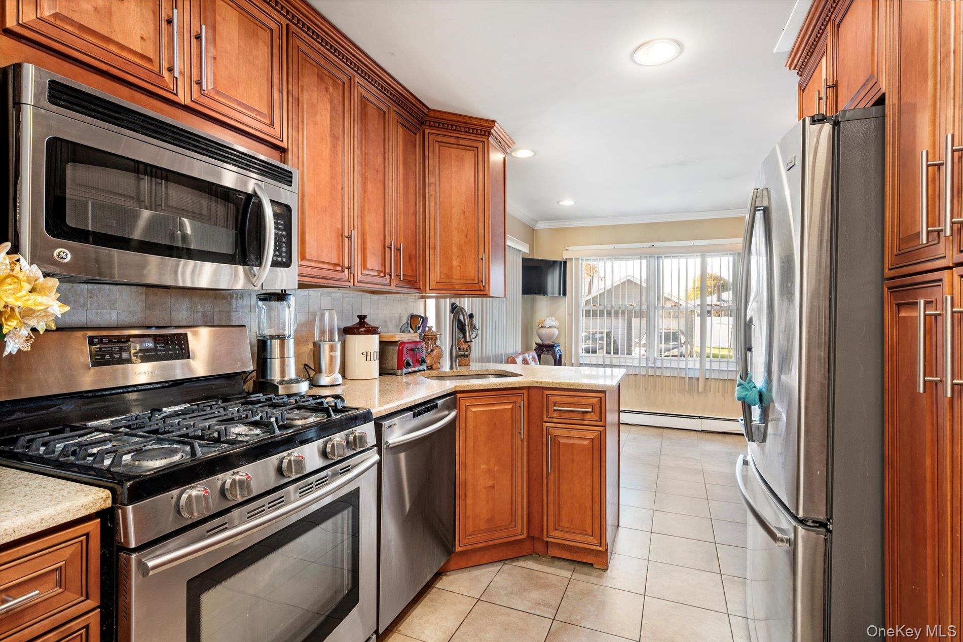 247 N Columbus Avenue, Freeport, NY 11520