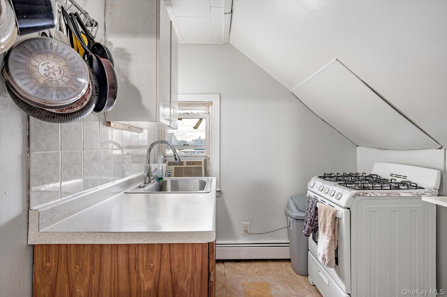 247 N Columbus Avenue, Freeport, NY 11520