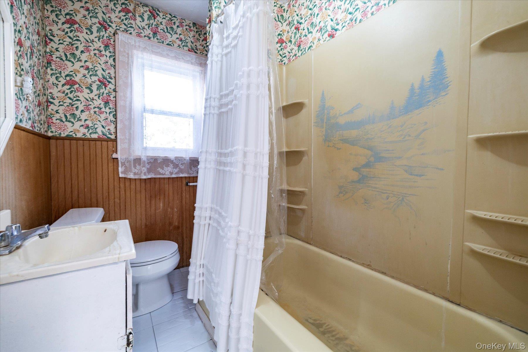 2848 Woods Avenue, Oceanside, NY 11572