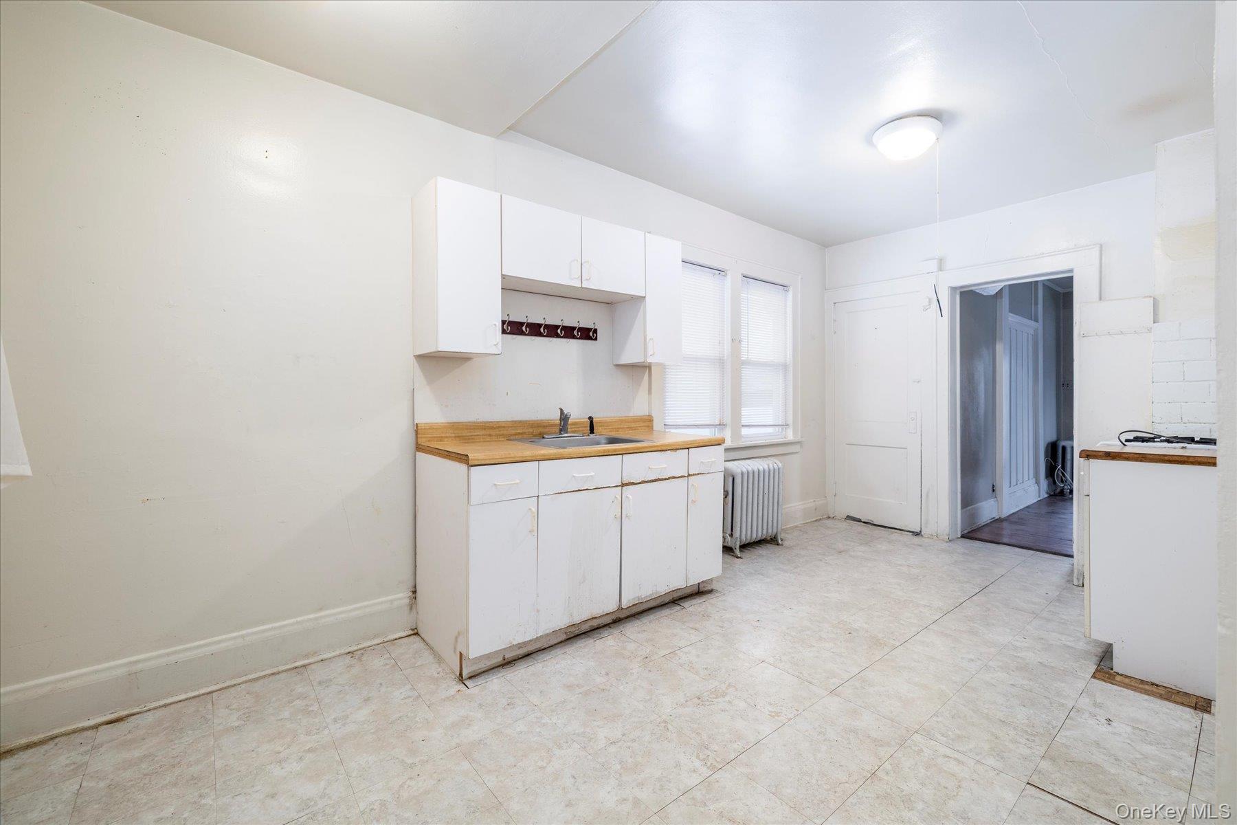 2848 Woods Avenue, Oceanside, NY 11572