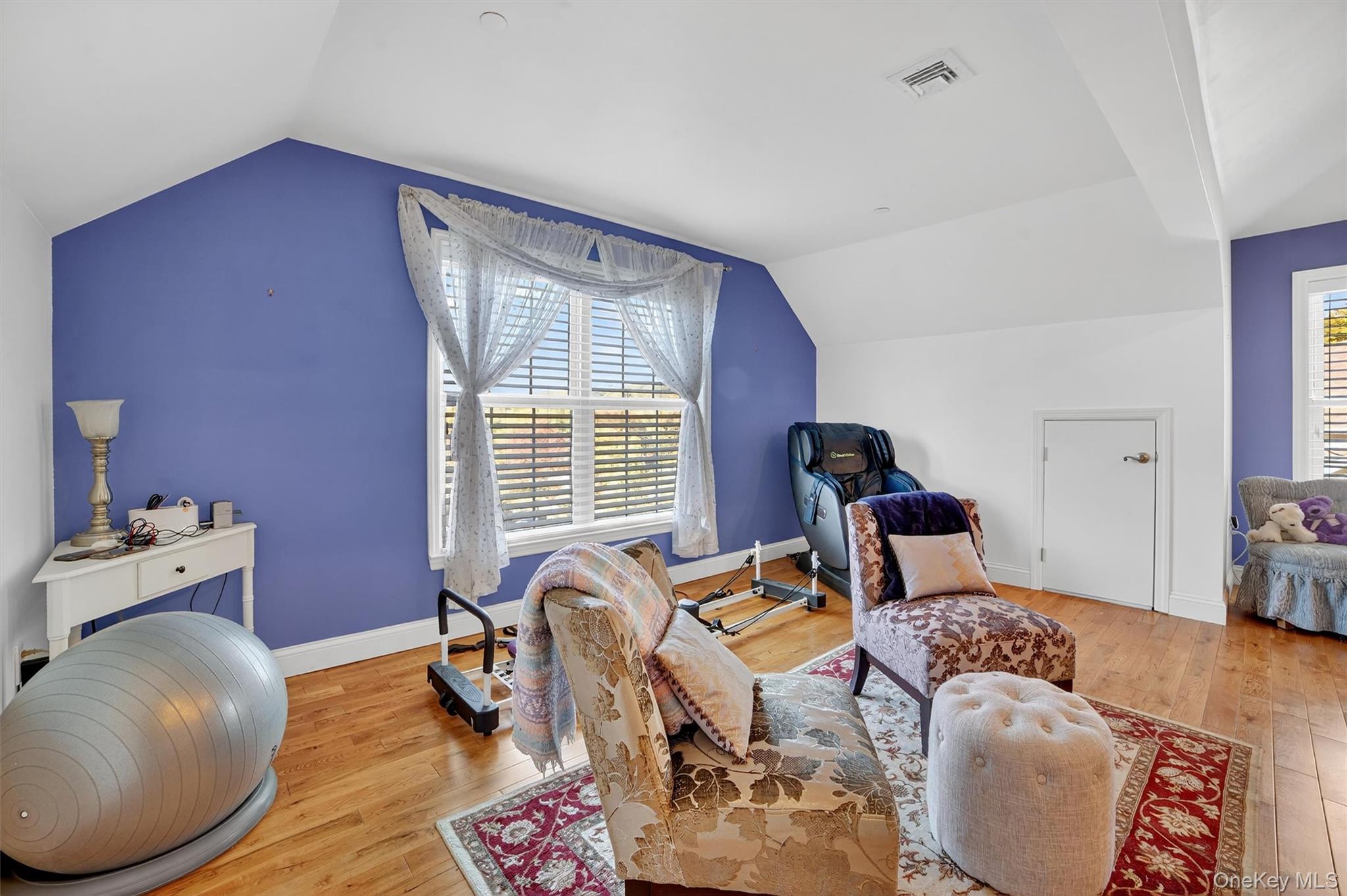 6 Clarion Drive, White Plains, NY 10603