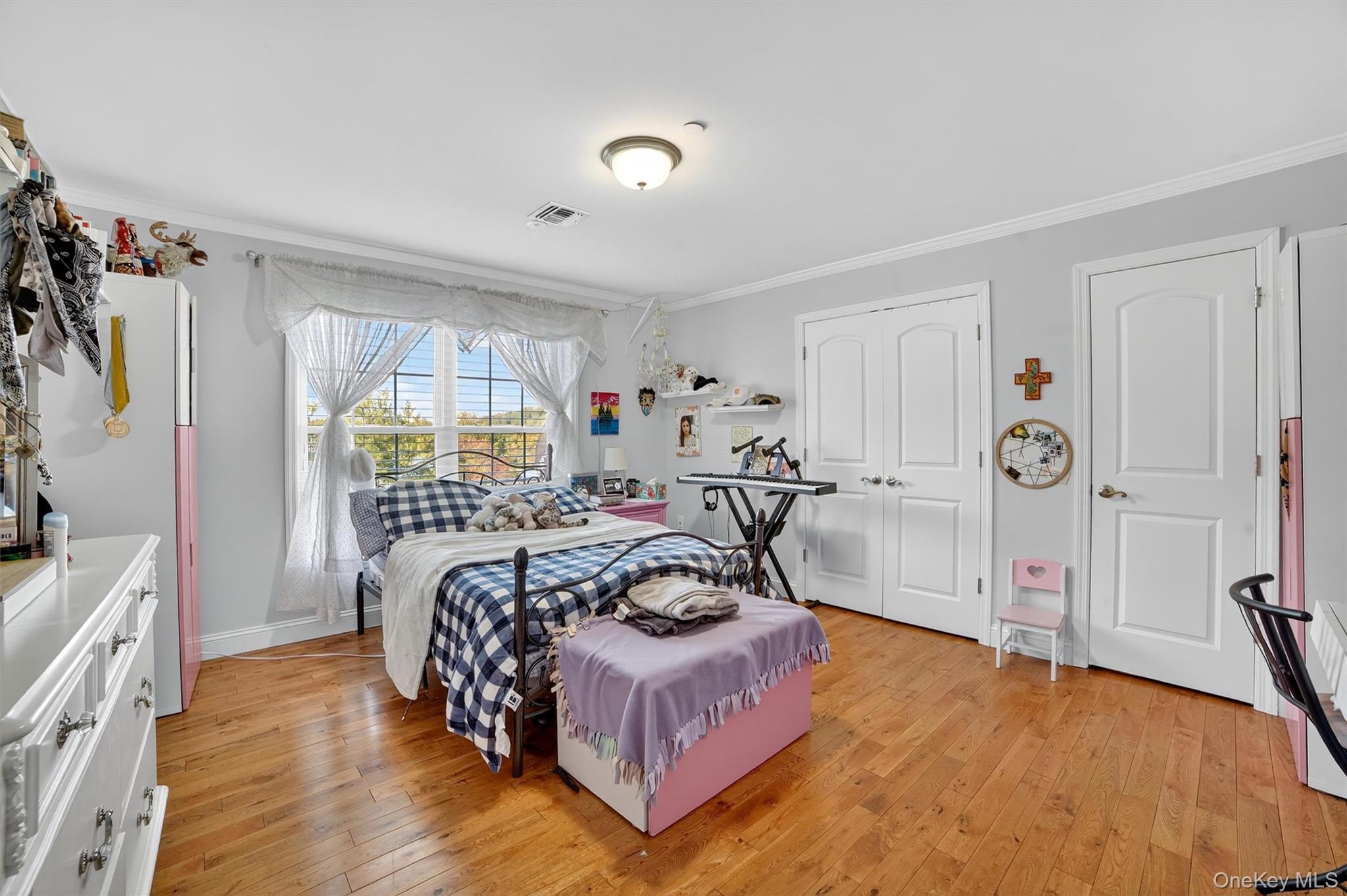 6 Clarion Drive, White Plains, NY 10603