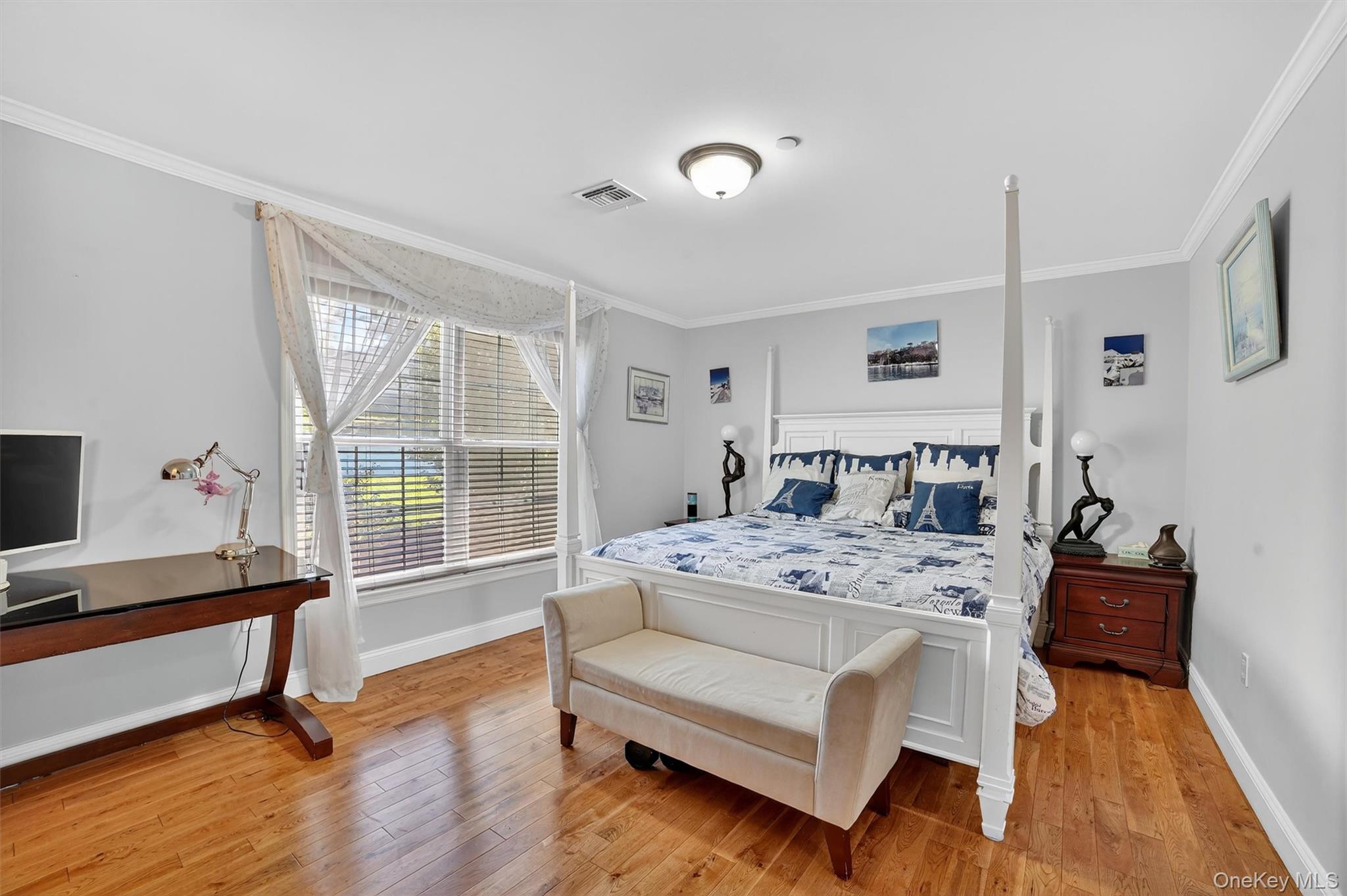 6 Clarion Drive, White Plains, NY 10603