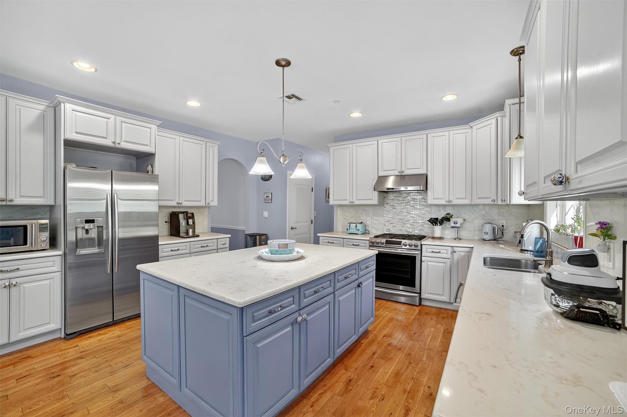 6 Clarion Drive, White Plains, NY 10603