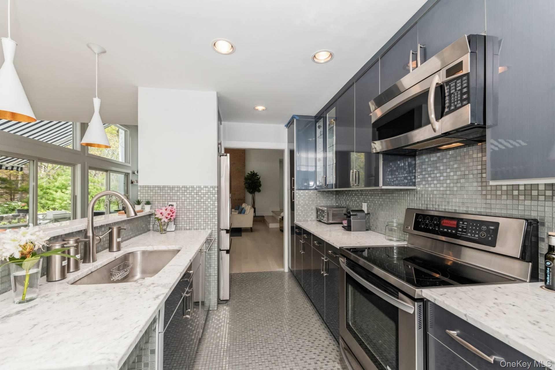 715 Hands Creek Road, East Hampton, NY 11937