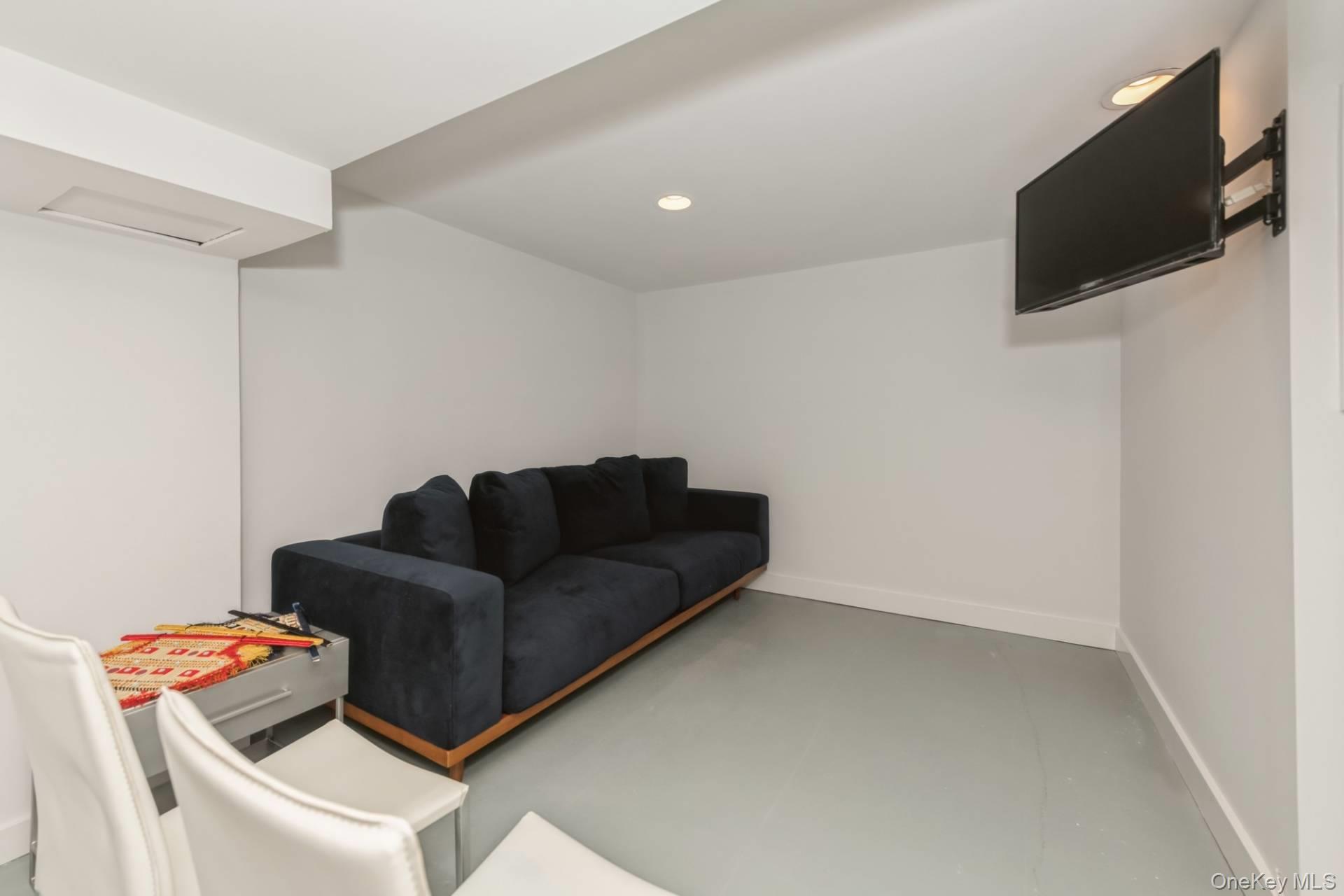 715 Hands Creek Road, East Hampton, NY 11937