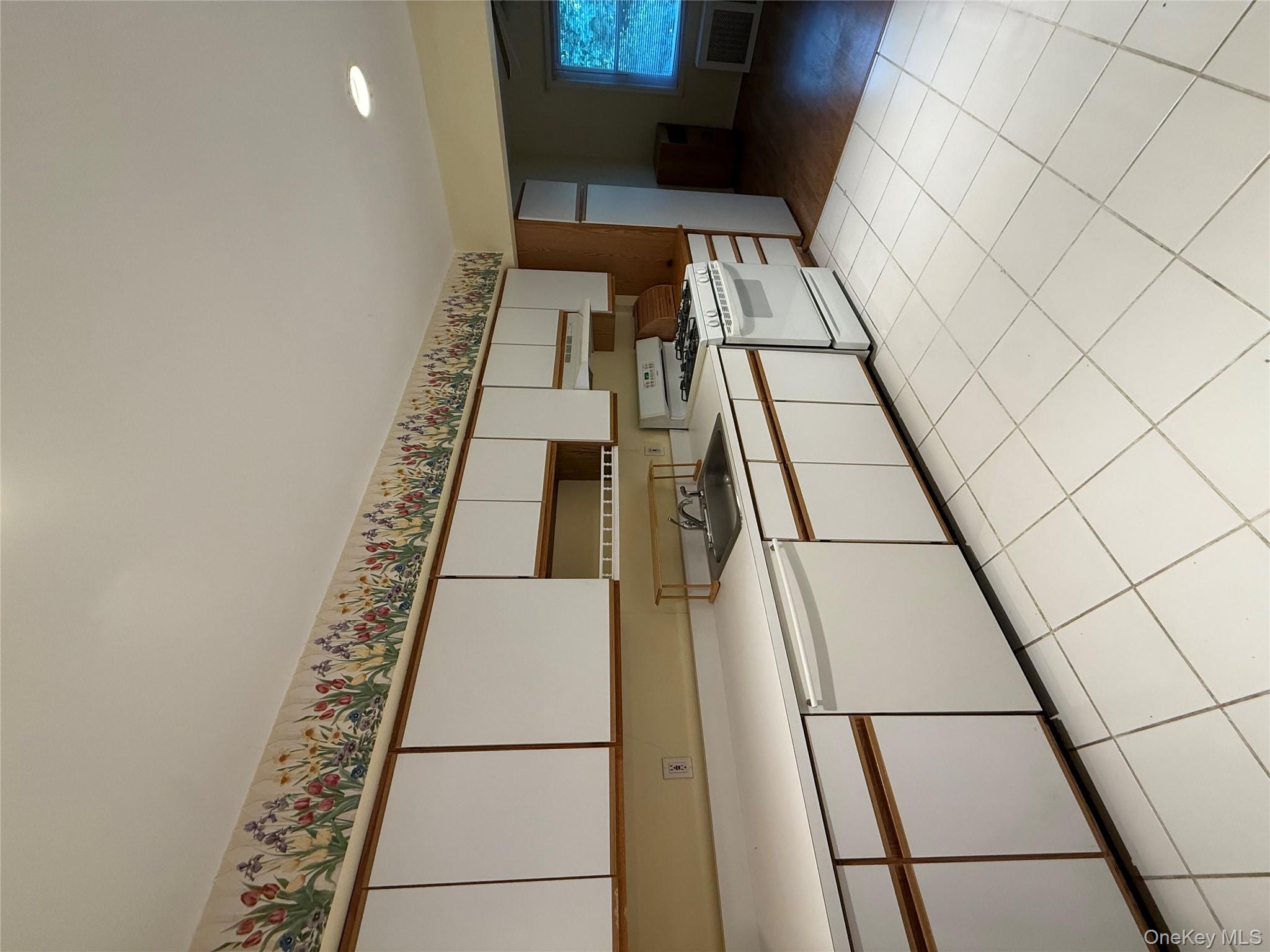 63 Franklin Avenue, Glen Cove, NY 11542