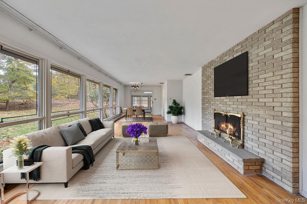 5 Steinway Court, Suffern, NY 10901