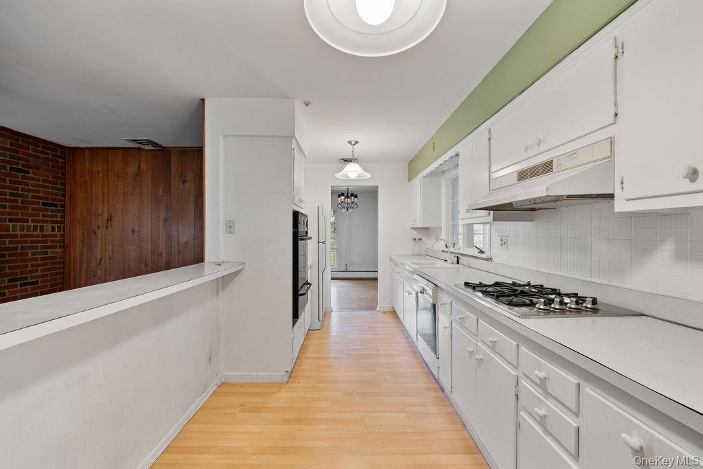 5 Steinway Court, Suffern, NY 10901