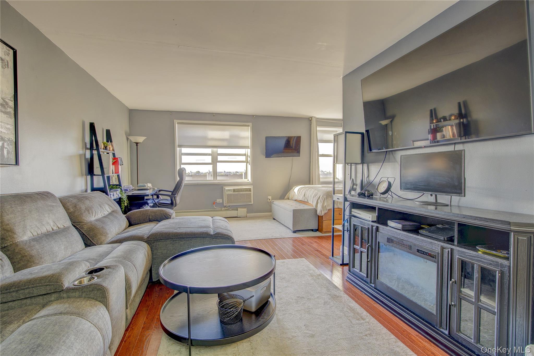 370 W Broadway # 4K, Long Beach, NY 11561