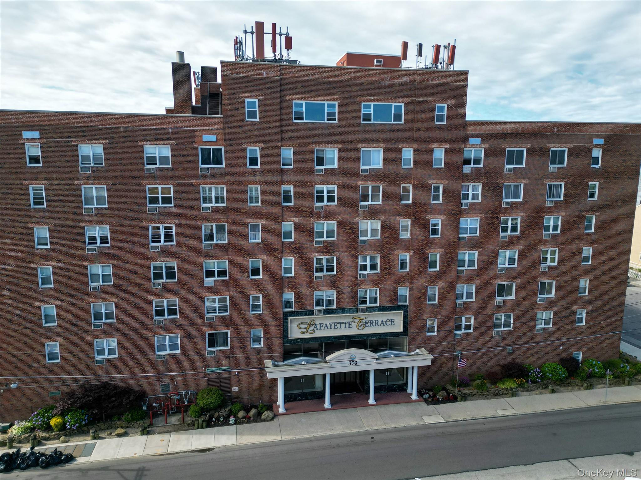 370 W Broadway # 4K, Long Beach, NY 11561