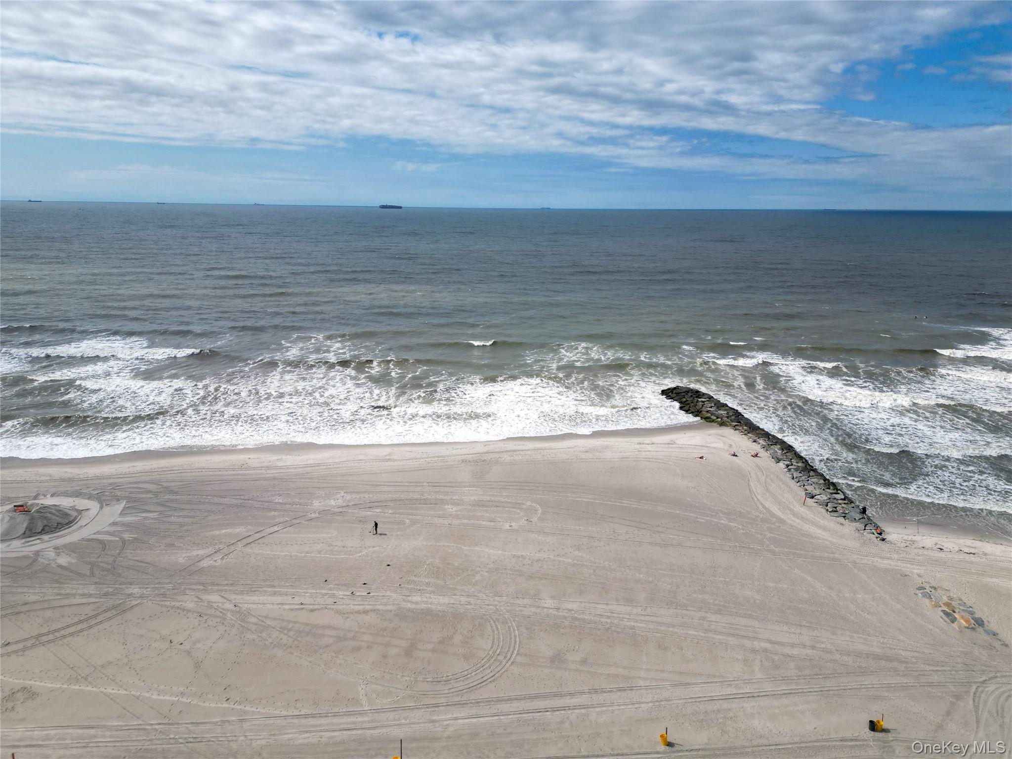 370 W Broadway # 4K, Long Beach, NY 11561