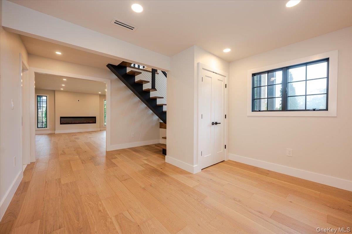 147 W Bayberry Road, Islip, NY 11751