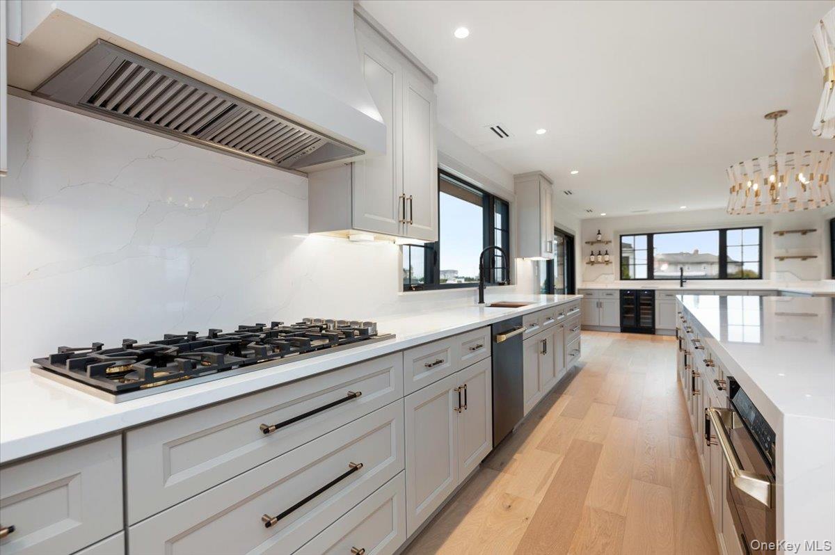 147 W Bayberry Road, Islip, NY 11751