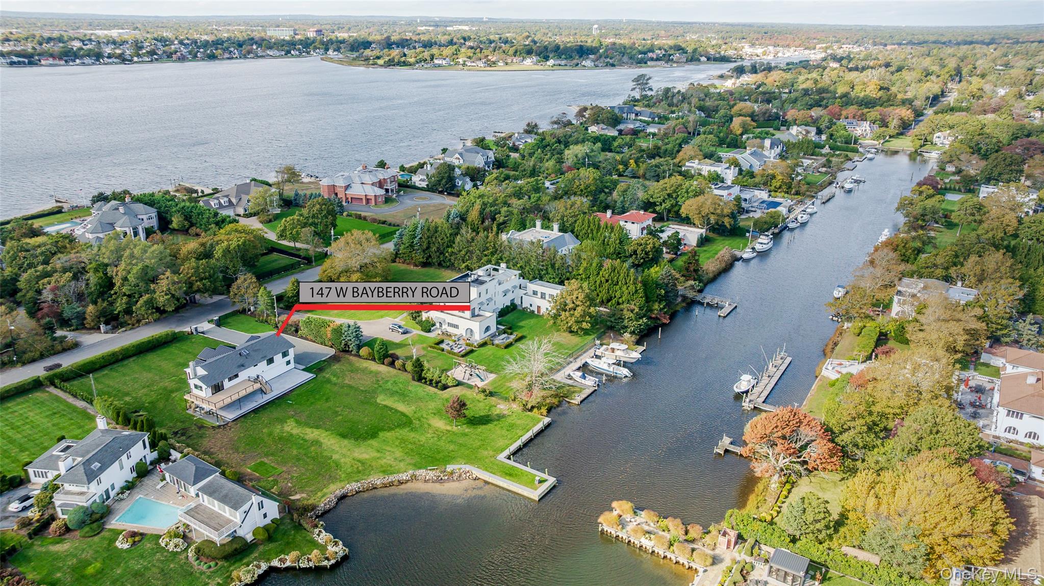 147 W Bayberry Road, Islip, NY 11751