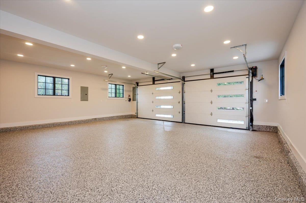 147 W Bayberry Road, Islip, NY 11751