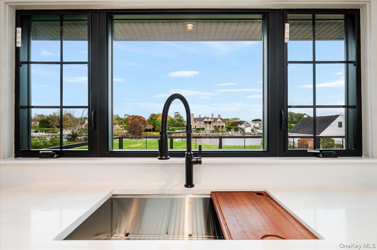 147 W Bayberry Road, Islip, NY 11751