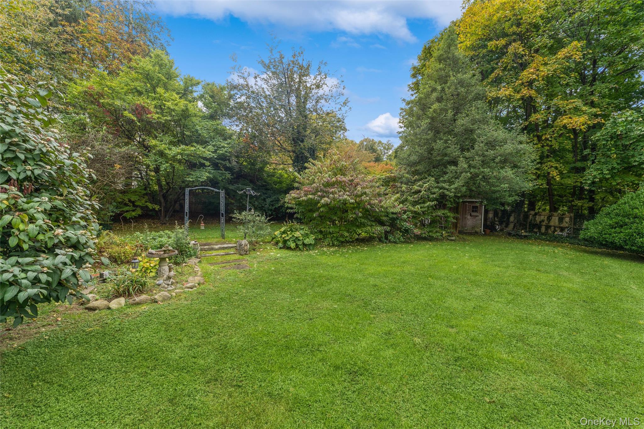 15 Ridge Road, Glen Cove, NY 11542