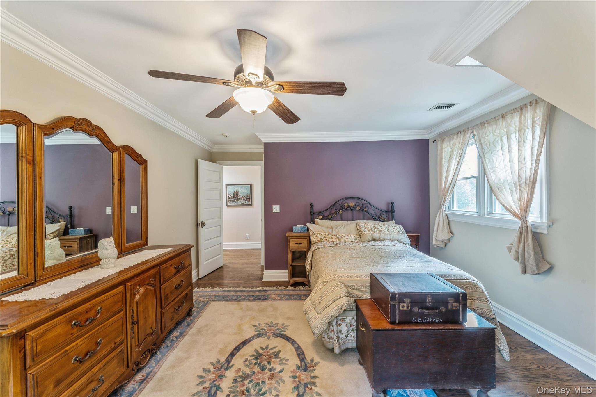 15 Ridge Road, Glen Cove, NY 11542