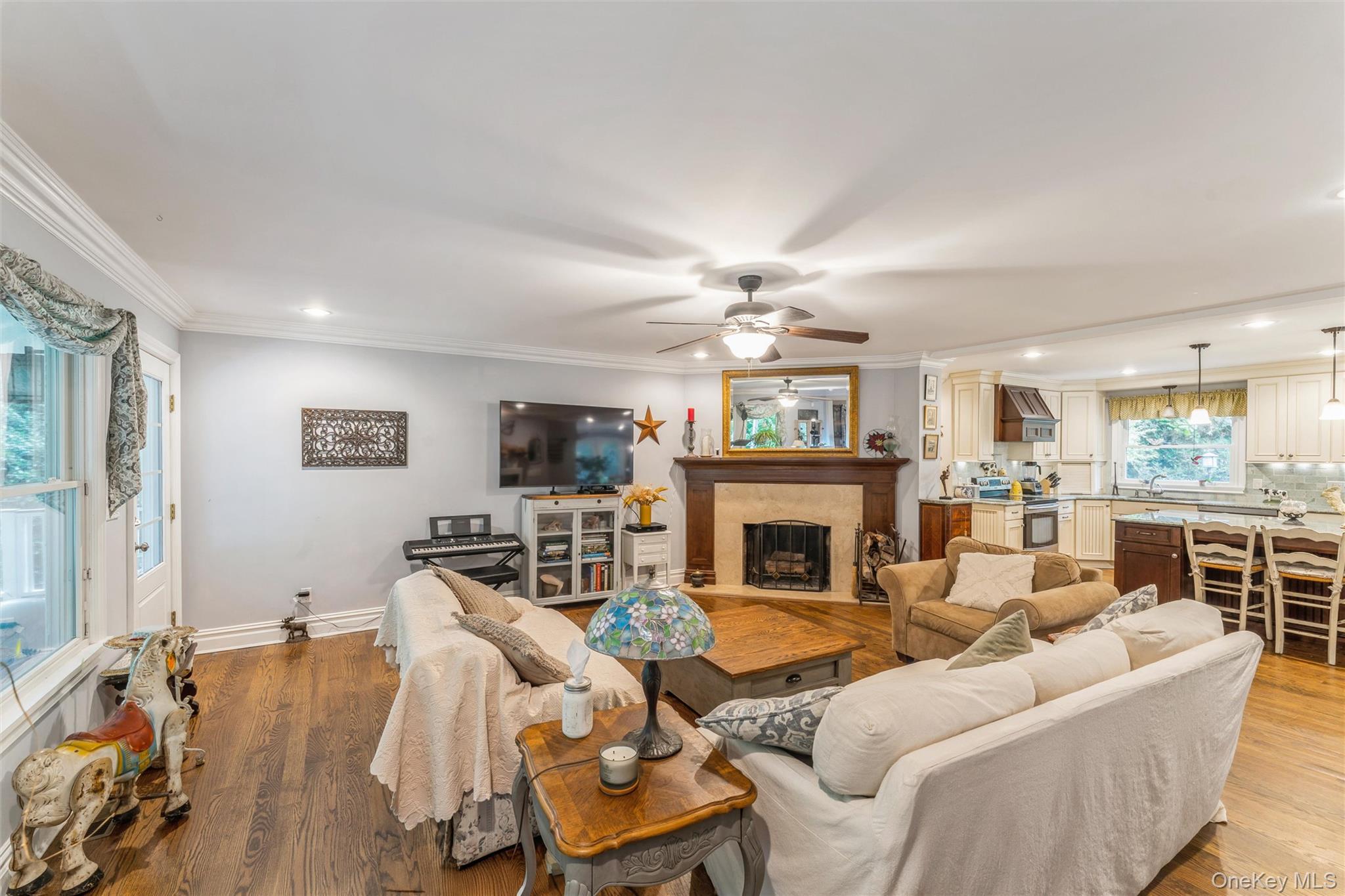 15 Ridge Road, Glen Cove, NY 11542