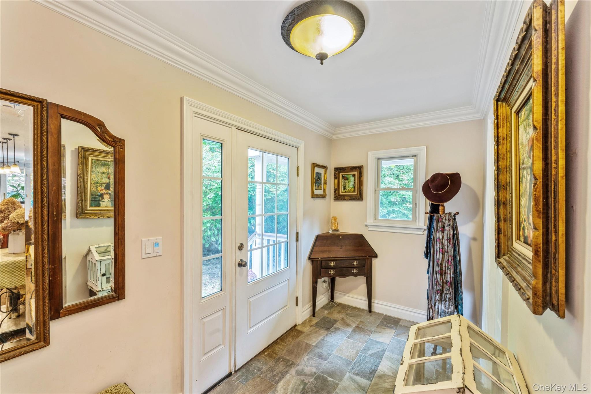 15 Ridge Road, Glen Cove, NY 11542