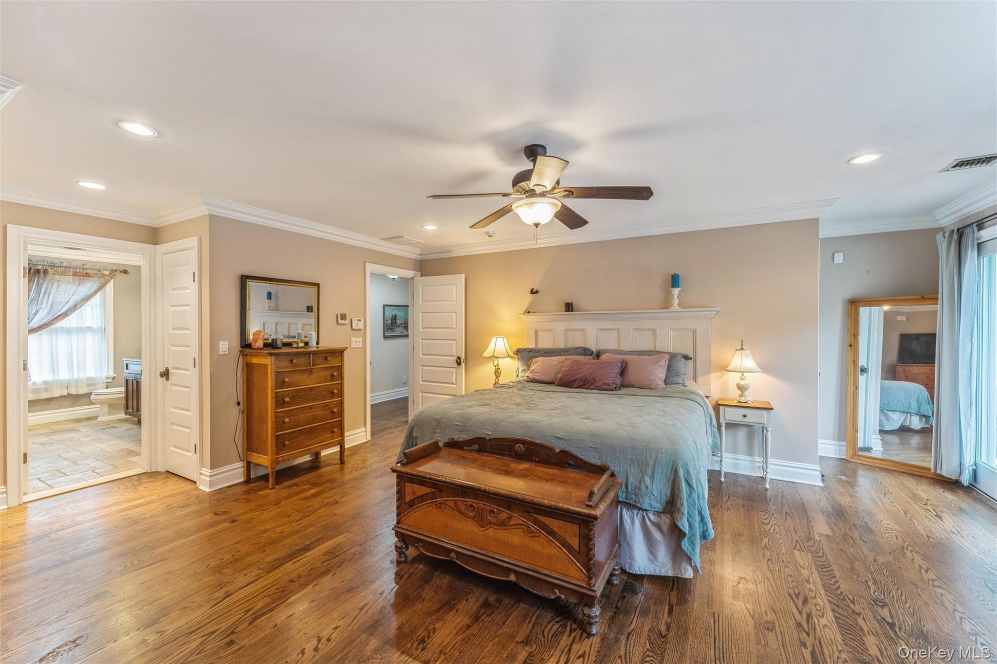 15 Ridge Road, Glen Cove, NY 11542