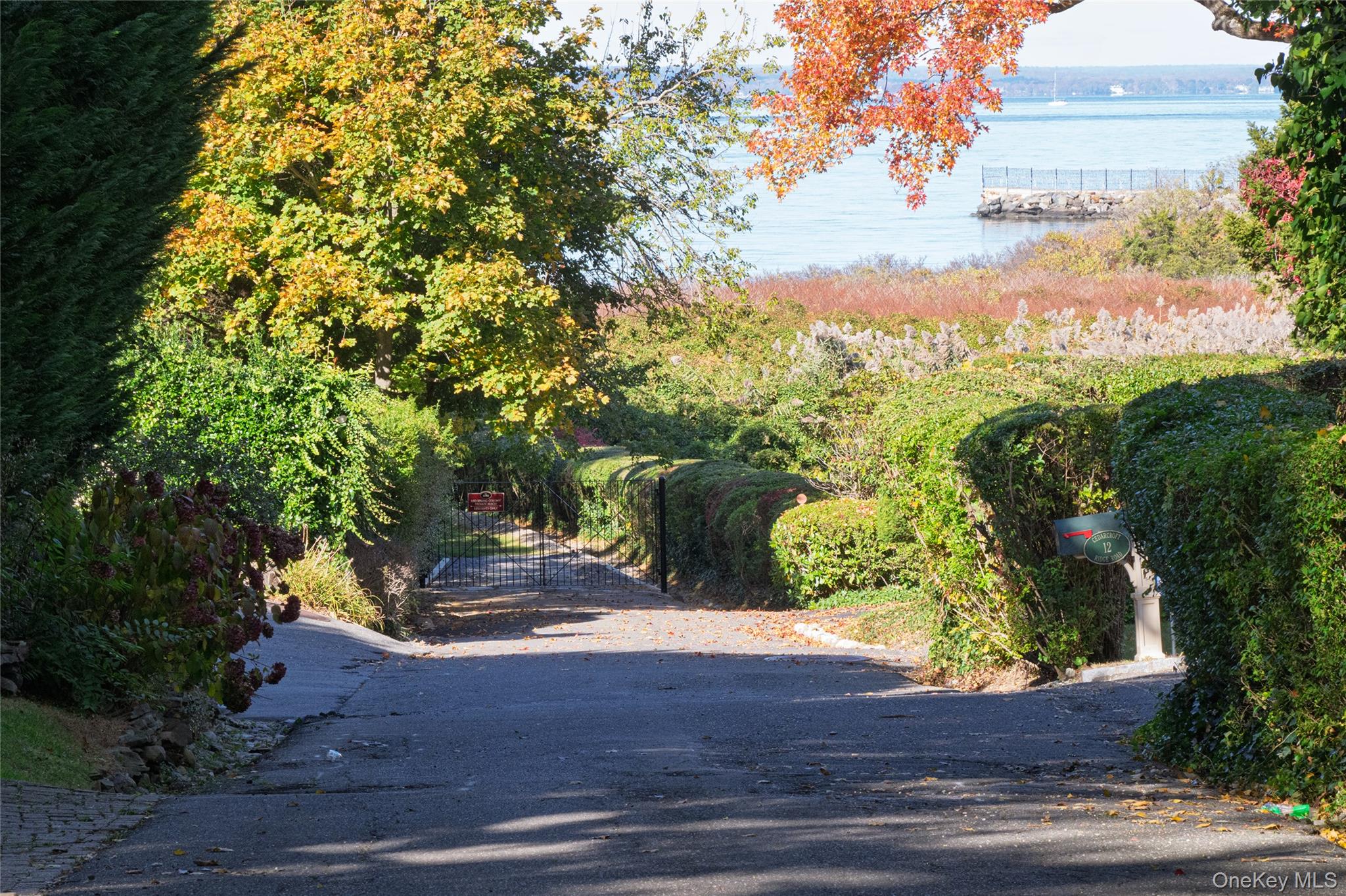 15 Ridge Road, Glen Cove, NY 11542