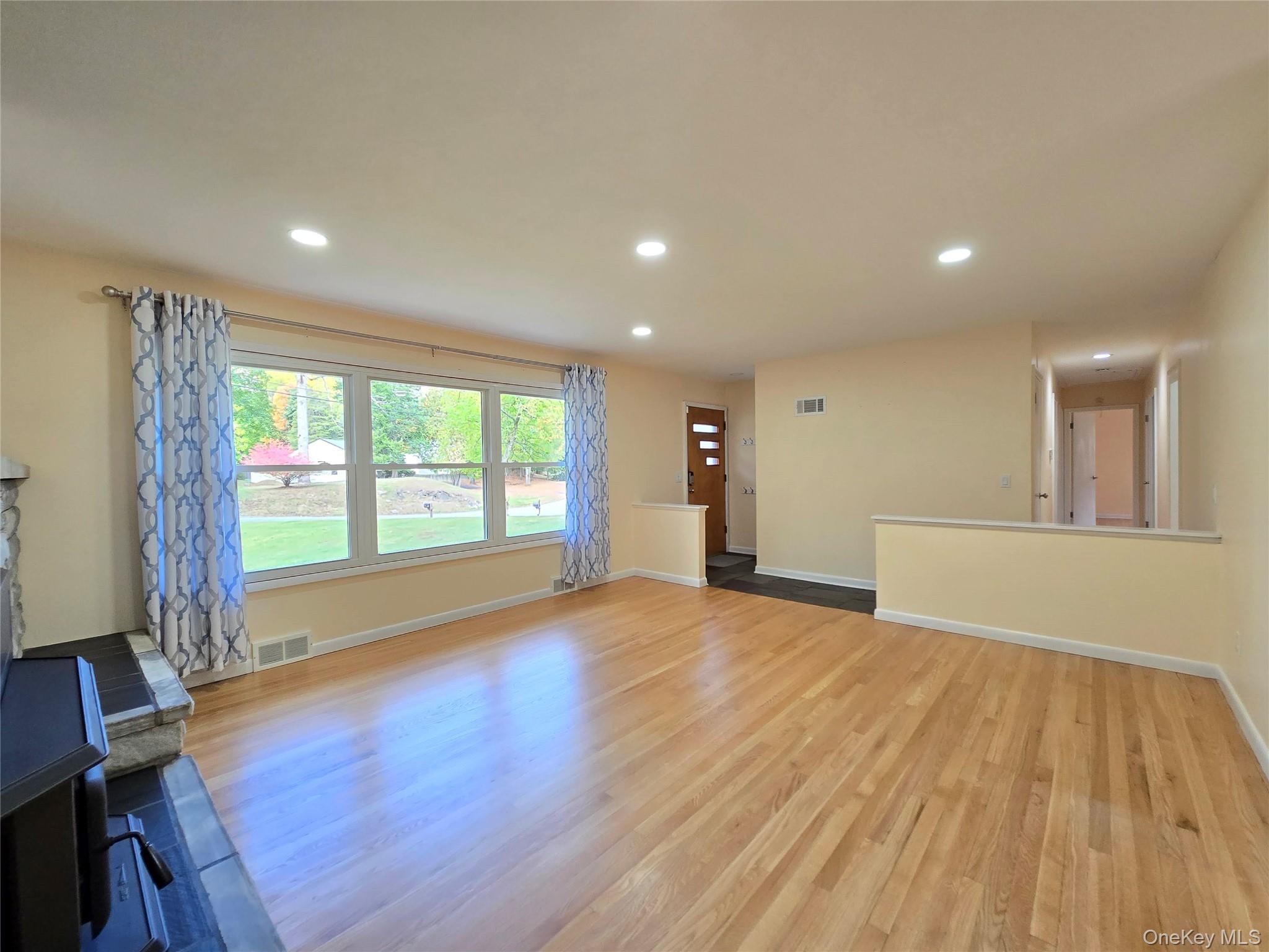 49 Colburn Drive, Poughkeepsie, NY 12603