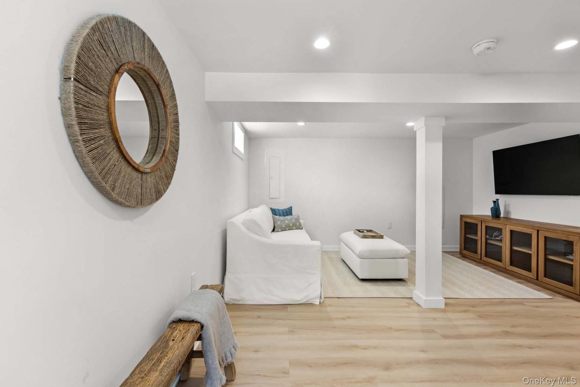 Hampton Bays, NY 11946