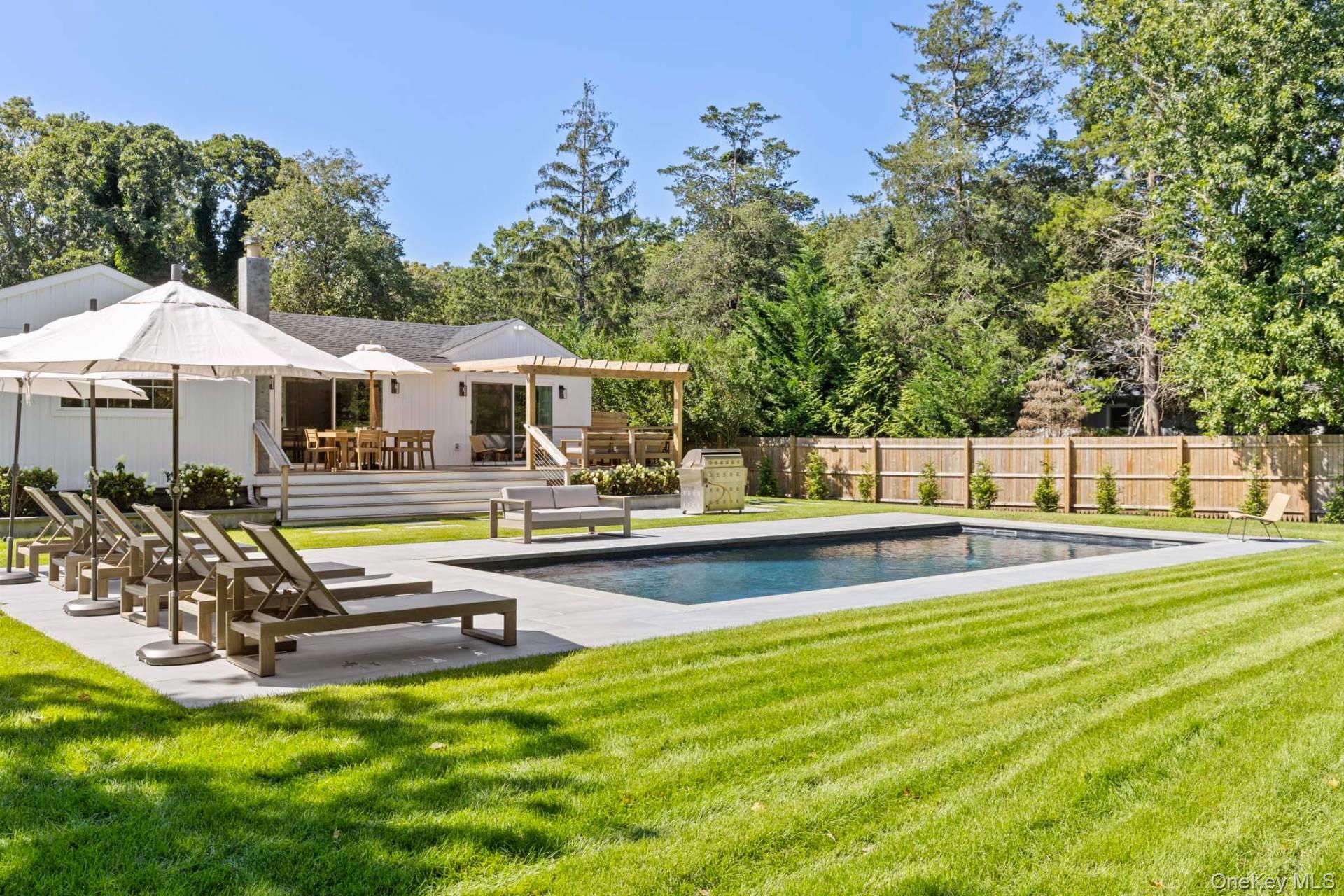 Hampton Bays, NY 11946