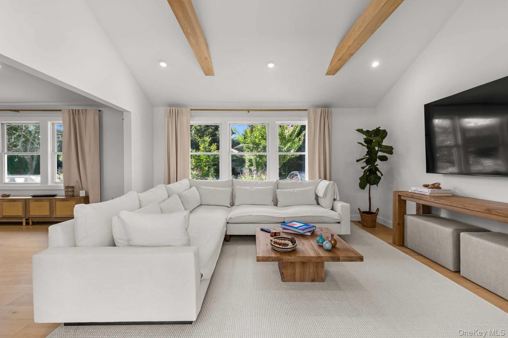 Hampton Bays, NY 11946