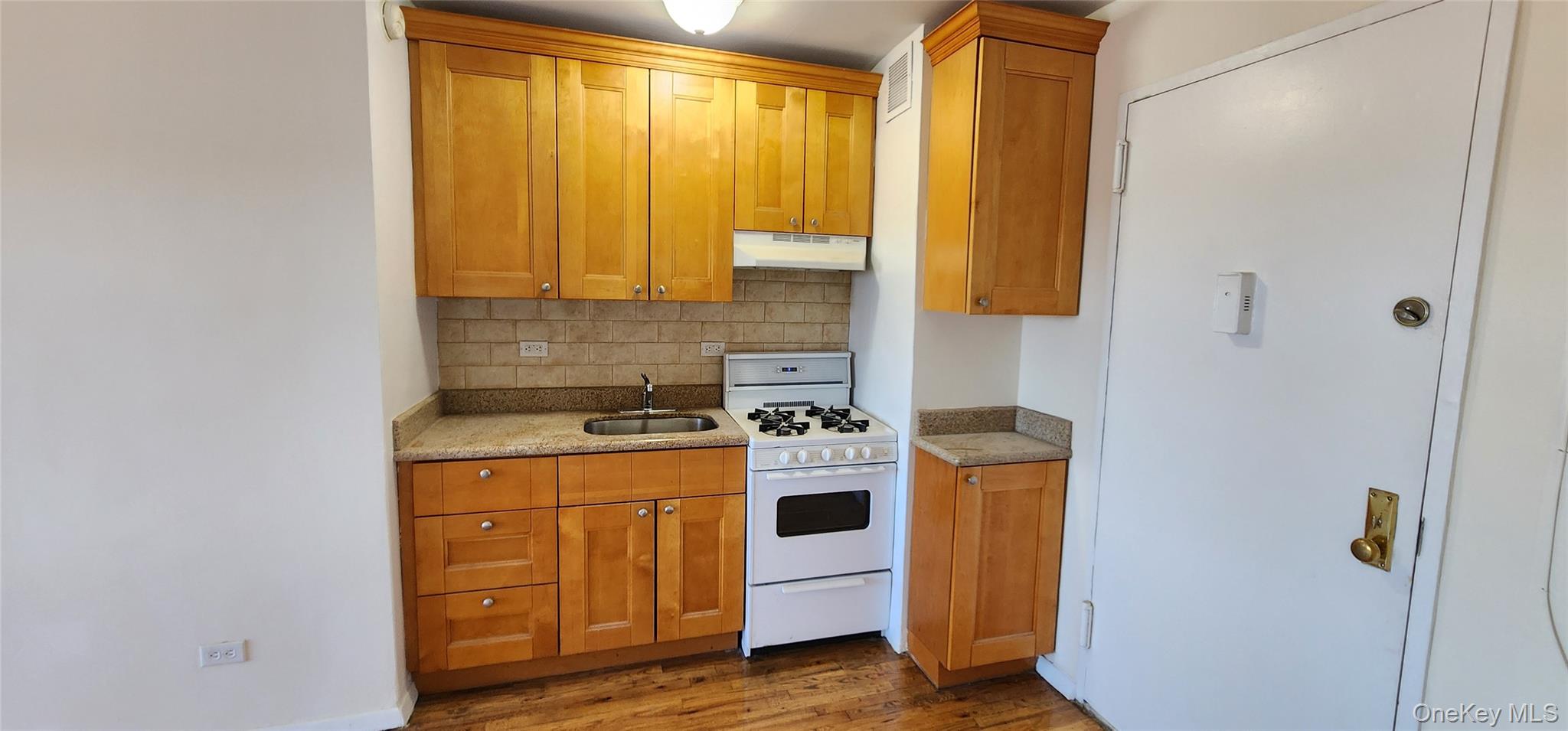 222-89 Braddock Ave # 6-D, Bellerose, NY 11426